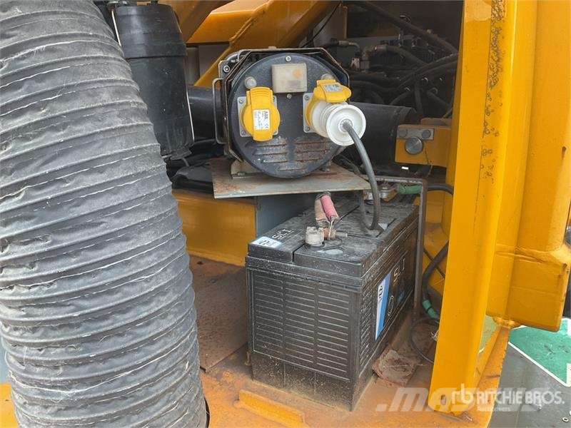 Haulotte HA260PX 4WD Diesel Articulating Boom Lift Gelenkteleskoparbeitsbühnen