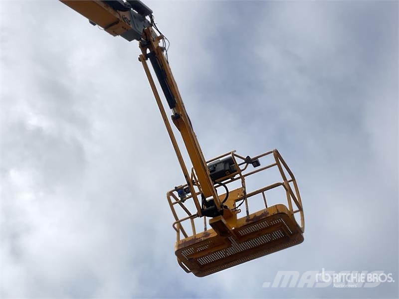 Haulotte HA260PX 4WD Diesel Articulating Boom Lift Articulated boom lifts