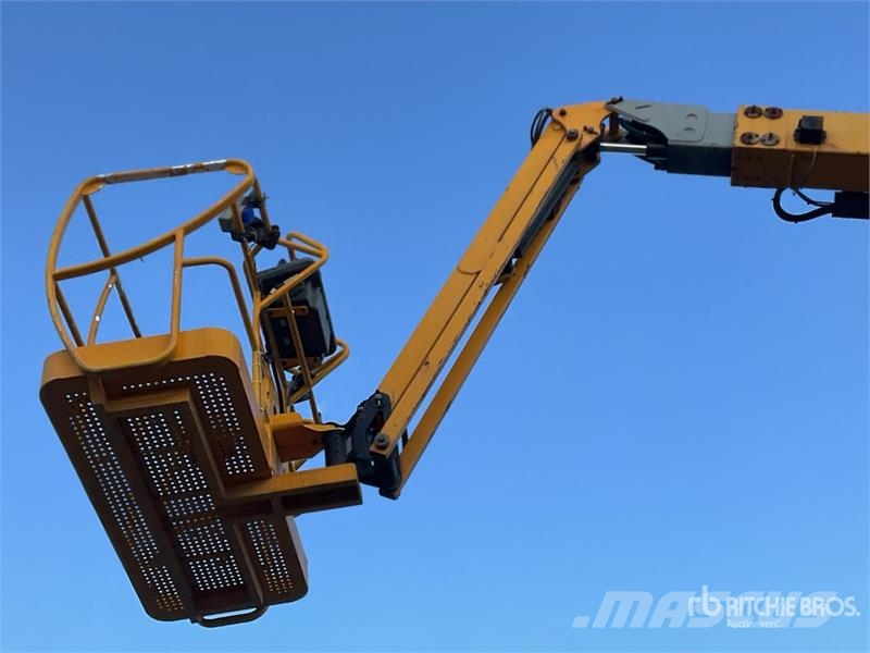 Haulotte HA260PX 4WD Diesel Articulating Boom Lift Knikarmhoogwerkers