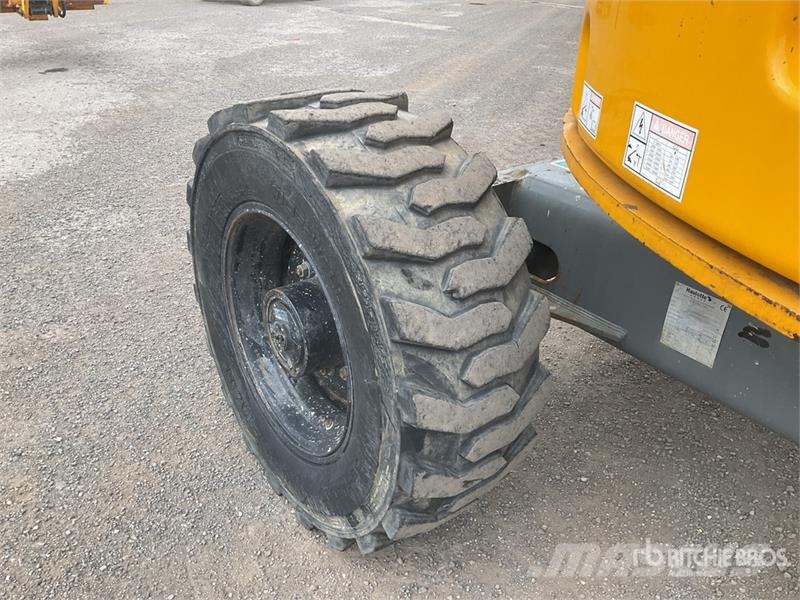 Haulotte HA260PX 4WD Diesel Articulating Boom Lift Gelenkteleskoparbeitsbühnen
