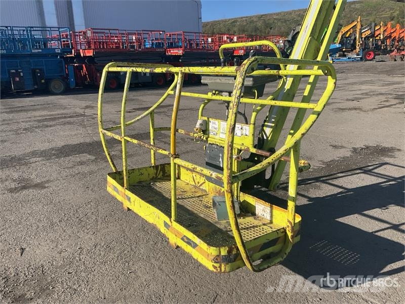Haulotte HA260PX 4WD Diesel 4X4 Articulating Boom Lift Bomlifte med knækarm