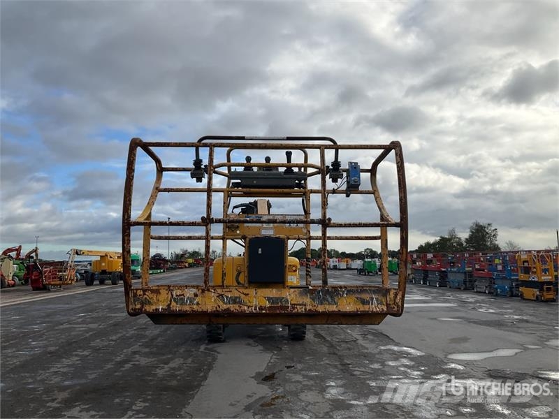 Haulotte HA260PX 4WD Diesel Articulating Boom Lift Articulated boom lifts