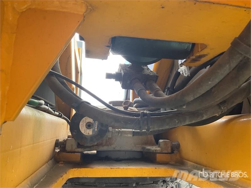Haulotte HA260PX 4WD Diesel Articulating Boom Lift Articulated boom lifts