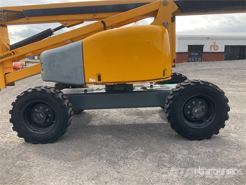 Haulotte HA260PX 4WD Diesel Articulating Boom Lift Articulated boom lifts
