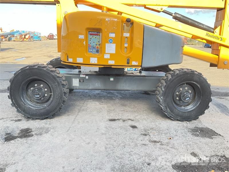 Haulotte HA260PX 4WD Diesel Articulating Boom Lift Knikarmhoogwerkers