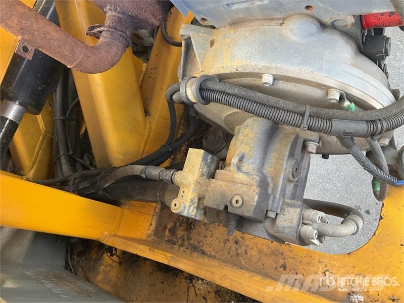 Haulotte HA260PX 4WD Diesel Articulating Boom Lift Articulated boom lifts