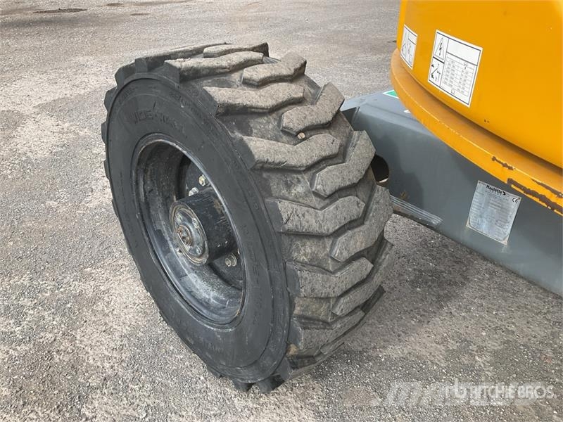Haulotte HA260PX 4WD Diesel Articulating Boom Lift Articulated boom lifts