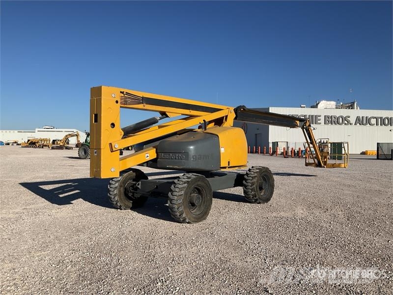 Haulotte HA26PX 4WD Diesel 26 mts Articulating Boom Lift Bomlifte med knækarm