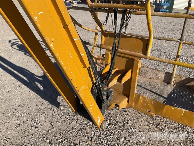 Haulotte HA26PX 4WD Diesel 26 mts Articulating Boom Lift Bomlifte med knækarm