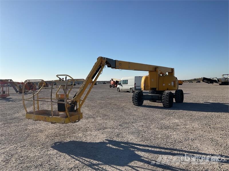 Haulotte HA26PX 4WD Diesel 26 mts Articulating Boom Lift Bomlifte med knækarm