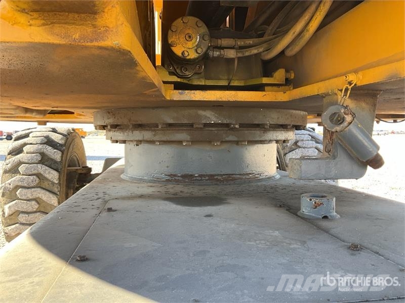 Haulotte HA26PX 4WD Diesel 26 mts Articulating Boom Lift Bomlifte med knækarm