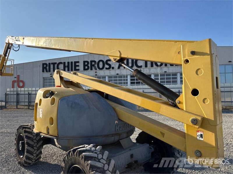 Haulotte HA26PX Articulating Boom Lift Karos emelők