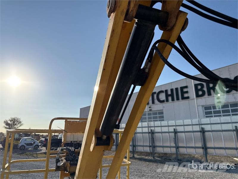 Haulotte HA26PX Articulating Boom Lift Karos emelők