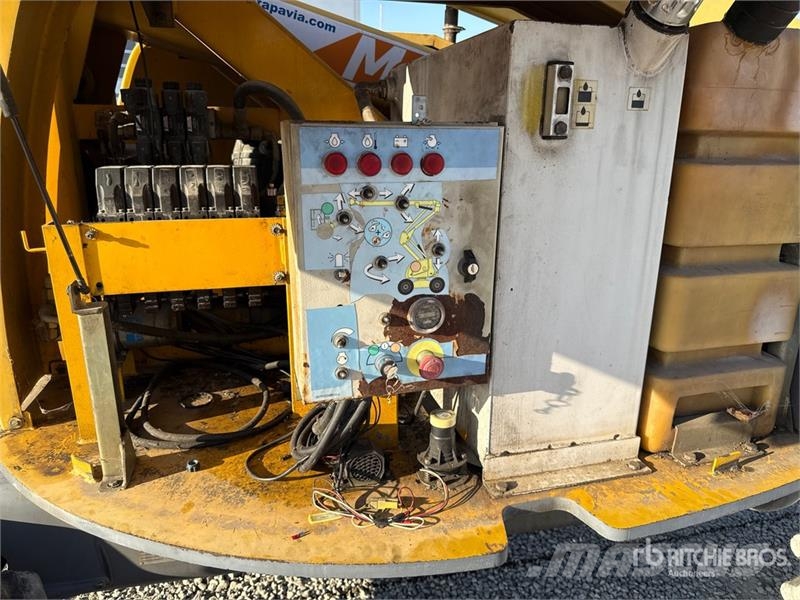Haulotte HA26PX Articulating Boom Lift Karos emelők