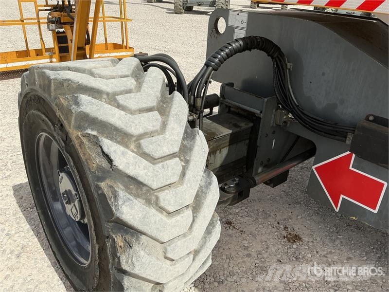 Haulotte HA32PX 4WD Diesel Articulating Boom Lift Knikarmhoogwerkers