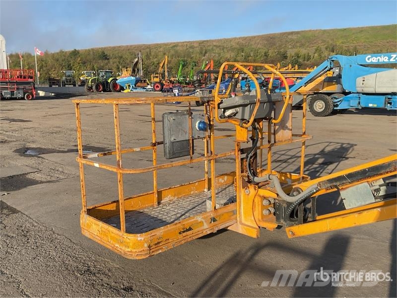Haulotte HT23RTJ 4WD Diesel Articulating Boom Lift Articulated boom lifts