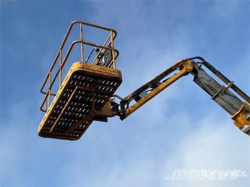 Haulotte HT23RTJ 4WD Diesel Articulating Boom Lift Articulated boom lifts