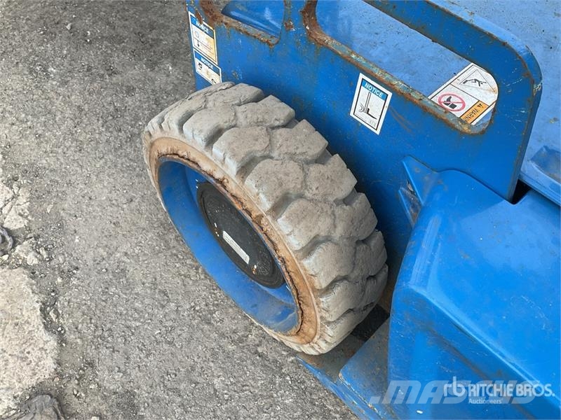 Haulotte Star10 2WD Electric Telescopic Boom Lift Piattaforme a braccio telescopico