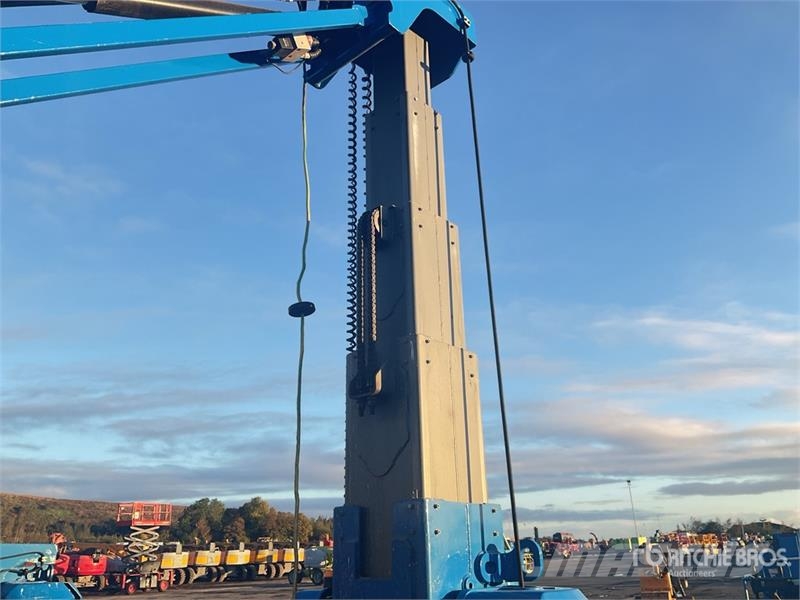 Haulotte STAR10 Vertical Mast Lift Personenliften en invalideliften