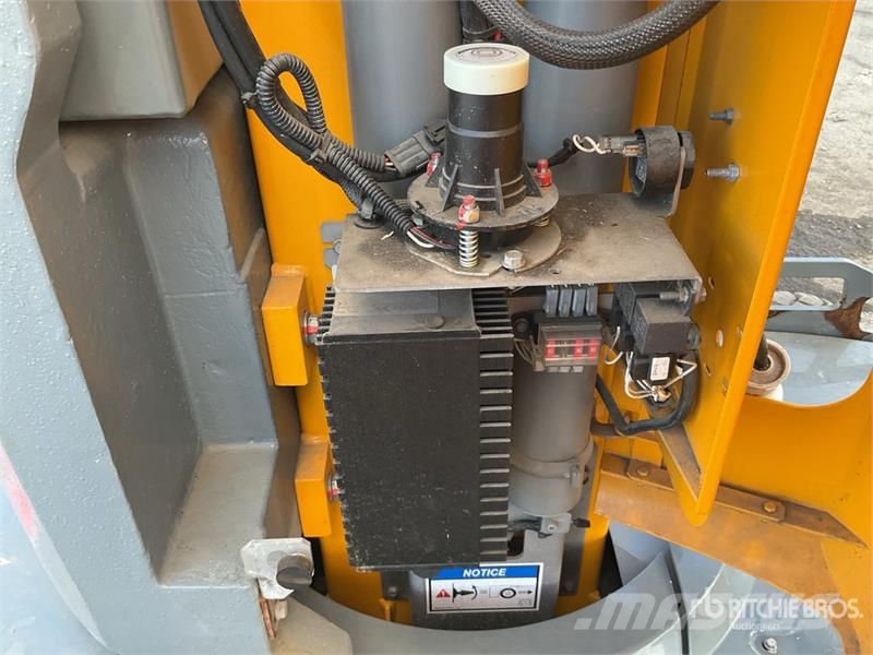 Haulotte Star10 Vertical Mast Lift 垂直昇降型リフト