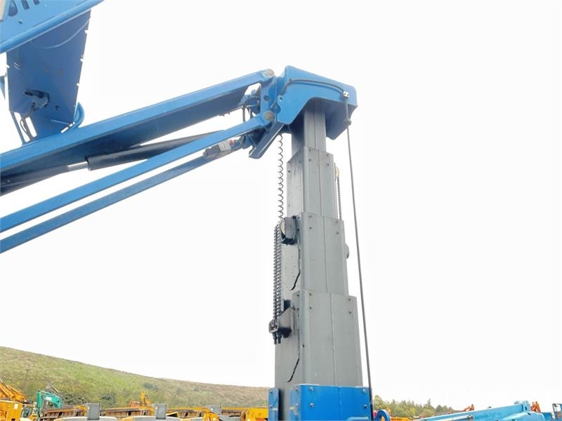 Haulotte Star10 Vertical Mast Lift Vertical mast lifts