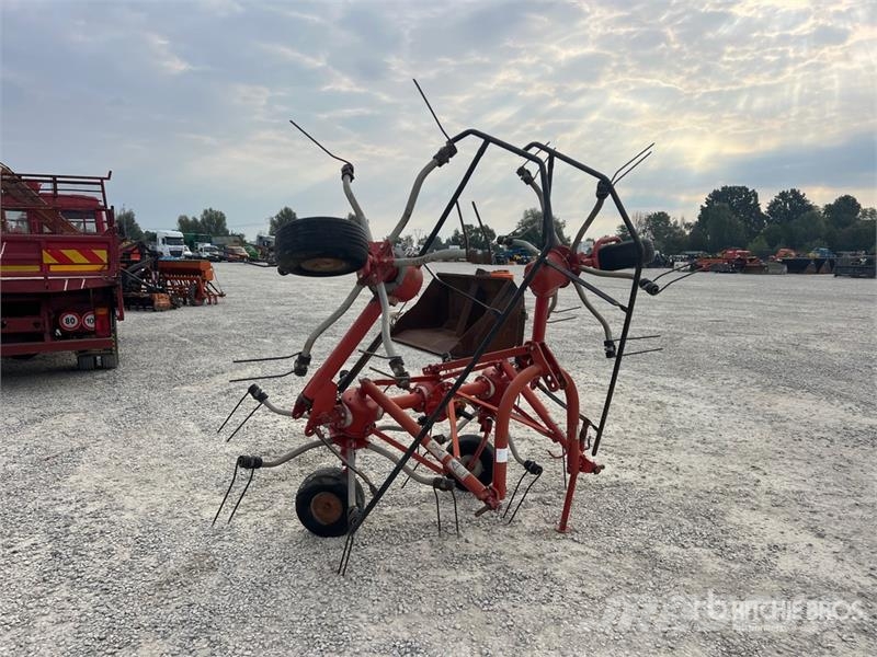 Hay Rake Schudders