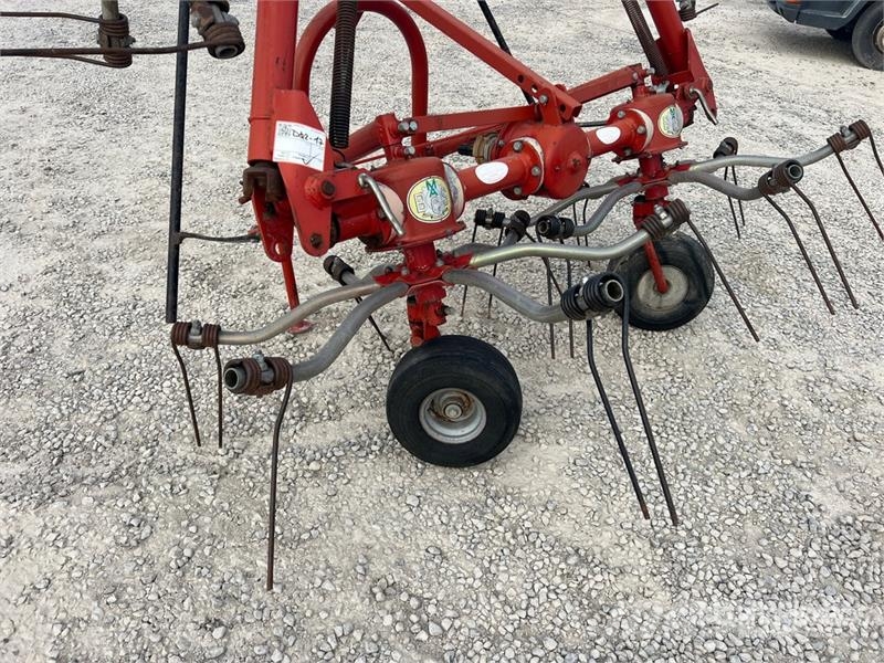 Hay Rake Schudders