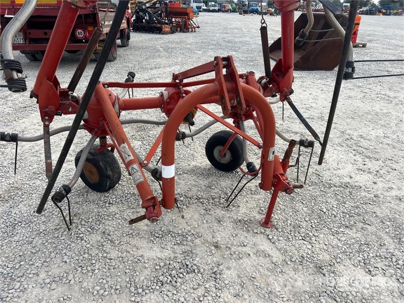 Hay Rake Schudders
