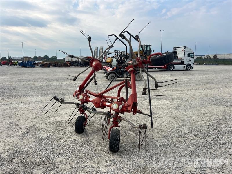 Hay Rake Schudders