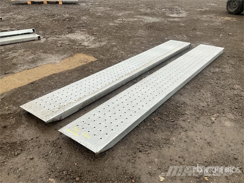 Heavy Duty 8ft Car Recovery & Trailer Loading Ramp Sonstige Baumaschinen