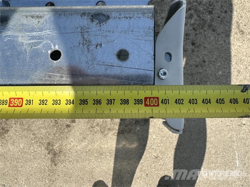 Heavy-Duty Zinc Pallet Scaffolding With Yellow Bea Entreprenør - Andet