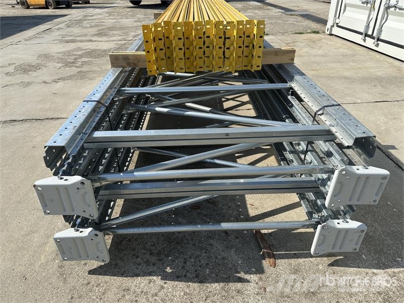 Heavy-Duty Zinc Pallet Scaffolding With Yellow Bea Entreprenør - Andet