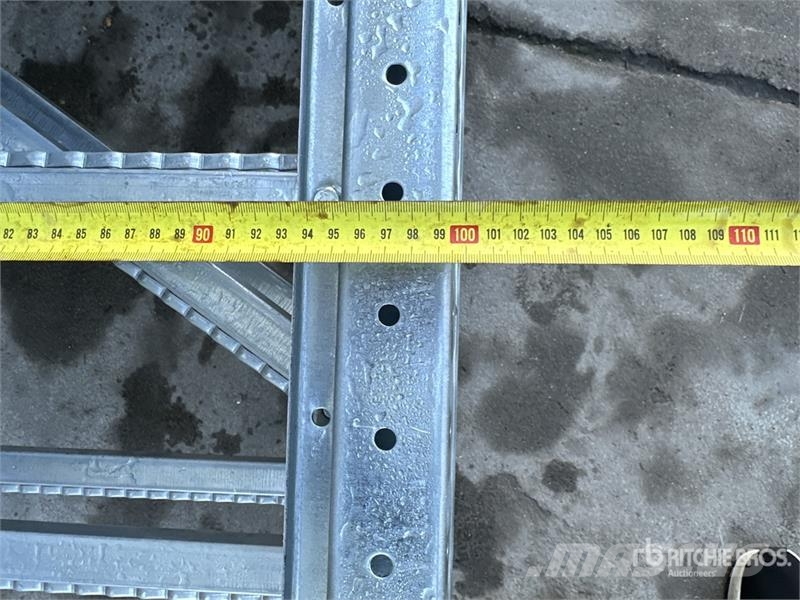  Heavy-Duty Zinc Pallet Scaffolding With Blue Beams Sonstige Baumaschinen