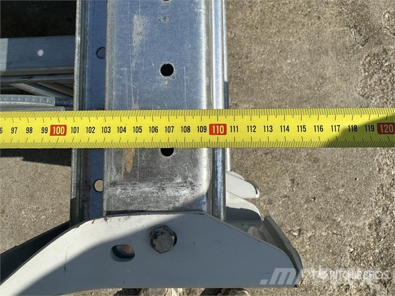 Heavy-Duty Zinc Pallet Scaffolding With Yellow Bea Entreprenør - Andet