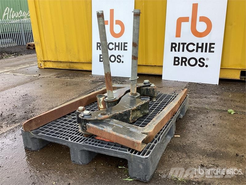 Hidromek HMK102B Forks Backhoe Attachment Backhoes