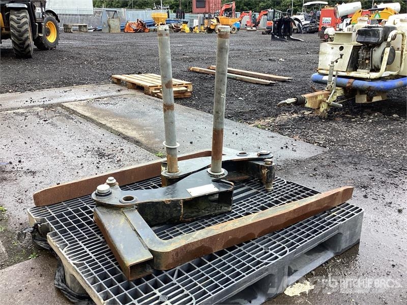 Hidromek HMK102B Forks Backhoe Attachment Backhoes