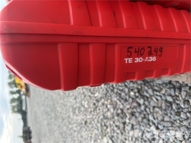 Hilti TE 1000-AVR Demolition Breaker Плуги