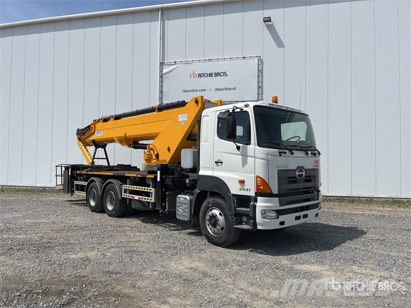 Hino Uzmanlar HTF 45 45 m on  Hino 700 6x4 Bucket Truck Auto hoogwerkers