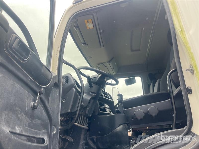 Hino Uzmanlar HTF 45 45 m on  Hino 700 6x4 Bucket Truck Auto hoogwerkers