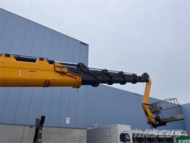 Hino Uzmanlar HTF45 45 m on  Hino 700 6x4 Bucket Truck Auto hoogwerkers