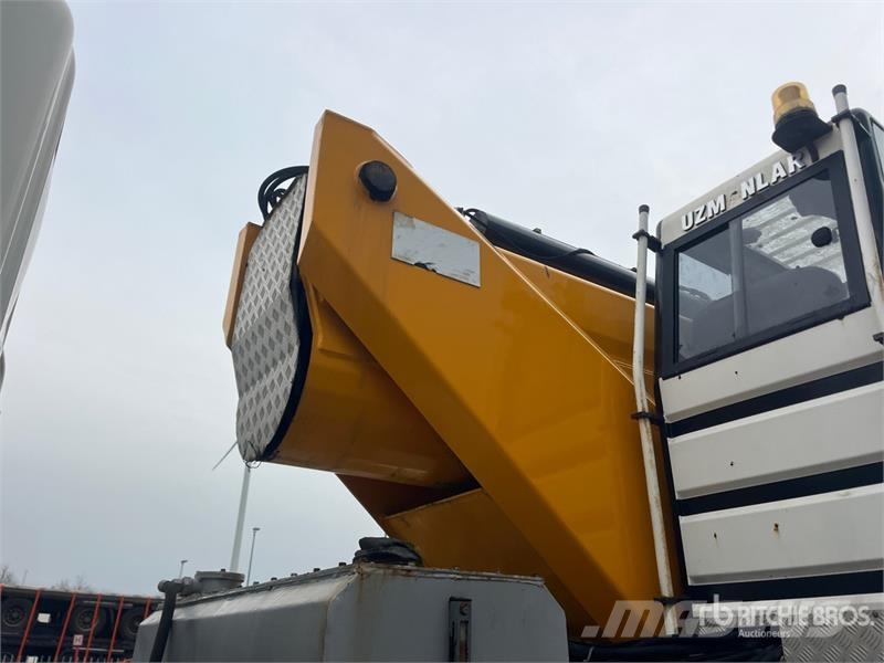 Hino Uzmanlar HTF45 45 m on  Hino 700 6x4 Bucket Truck Auto hoogwerkers