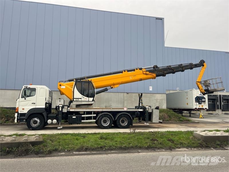 Hino Uzmanlar HTF45 45 m on  Hino 700 6x4 Bucket Truck Auto hoogwerkers