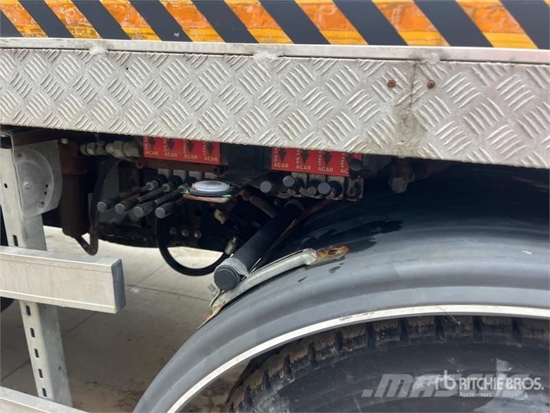 Hino Uzmanlar HTF45 45 m on  Hino 700 6x4 Bucket Truck Auto hoogwerkers