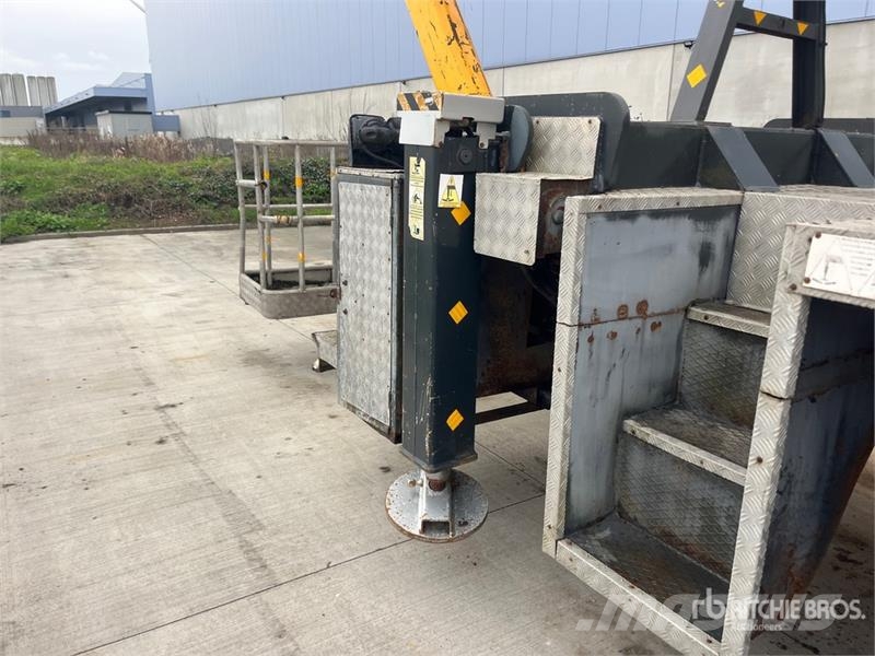 Hino Uzmanlar HTF45 45 m on  Hino 700 6x4 Bucket Truck Auto hoogwerkers