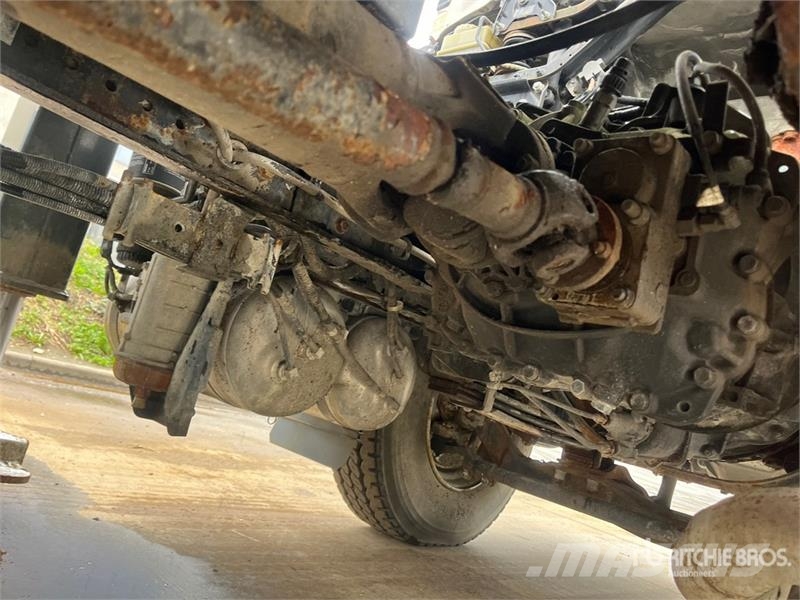 Hino Uzmanlar HTF45 45 m on  Hino 700 6x4 Bucket Truck Auto hoogwerkers