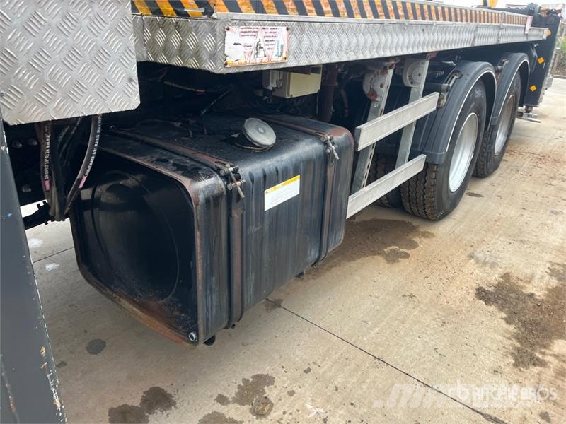 Hino Uzmanlar HTF45 45 m on  Hino 700 6x4 Bucket Truck Auto hoogwerkers