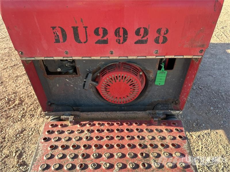Hinowa HS1100 Stand-On Self-Loading Crawler Dumper Ne cestni demperji