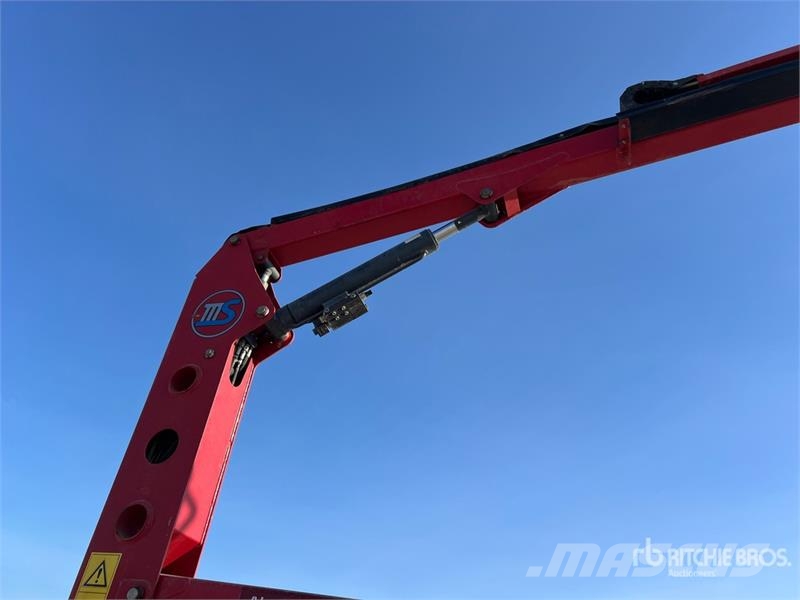 Hinowa Light Lift 14.72IIIS Crawler Articulating Boom Lif Körüklü personel platformları