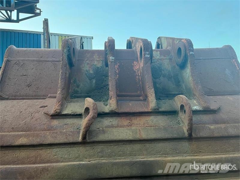 Hitachi 2900 mm Digging Bucket Κουβάδες