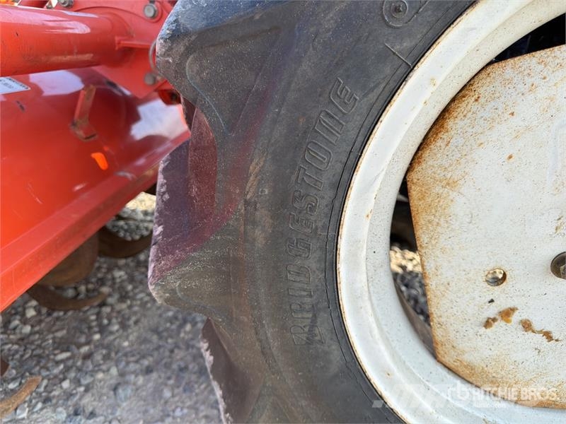 Hitachi CX-150 Mini 4WD Tractor الجرارات